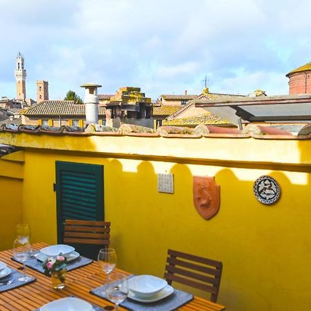 Apartamento Un Terrazzo Sulla Magia Siena Exterior foto