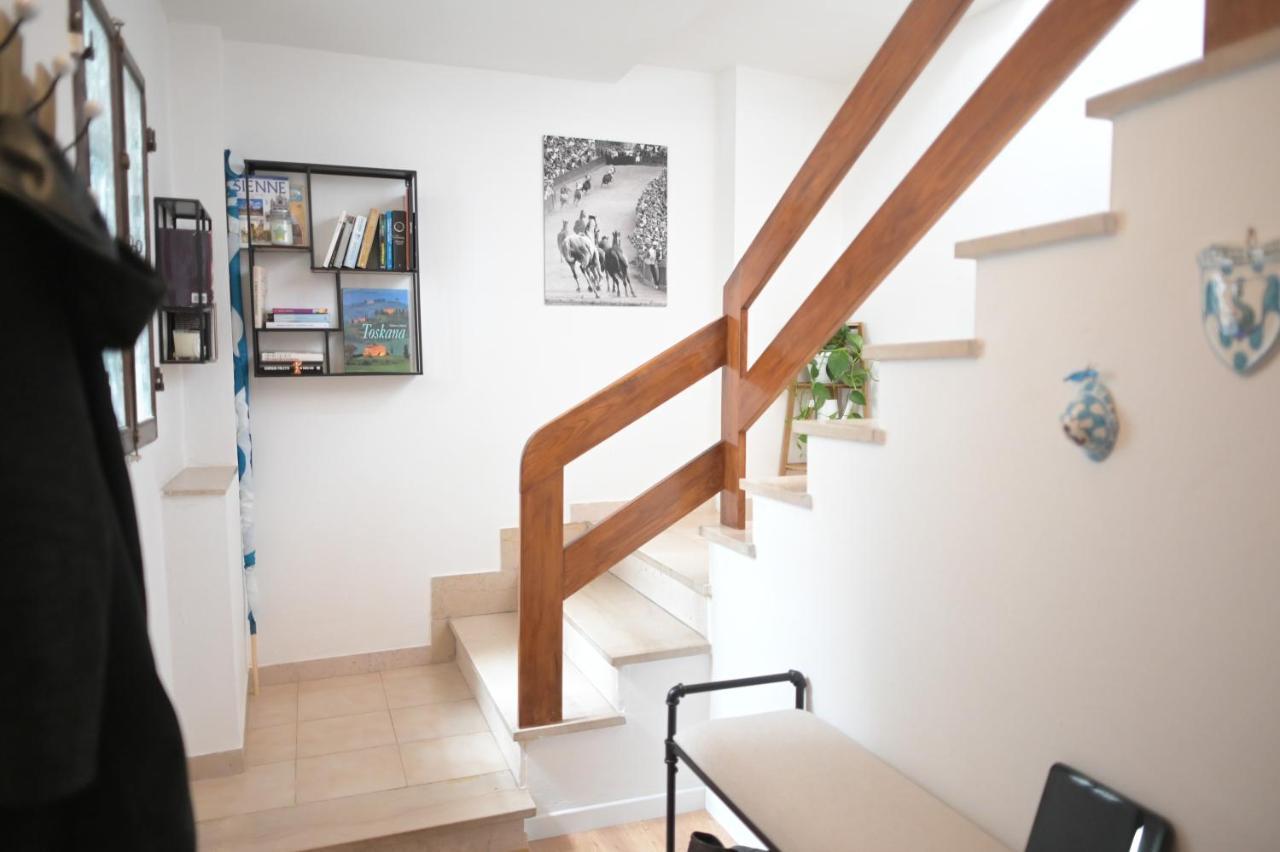 Apartamento Un Terrazzo Sulla Magia Siena Exterior foto