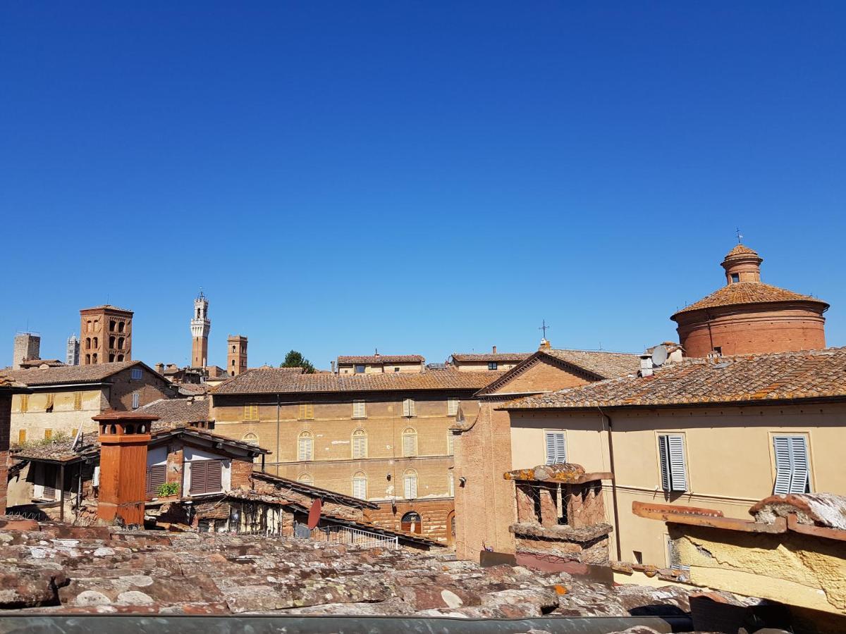 Apartamento Un Terrazzo Sulla Magia Siena Exterior foto