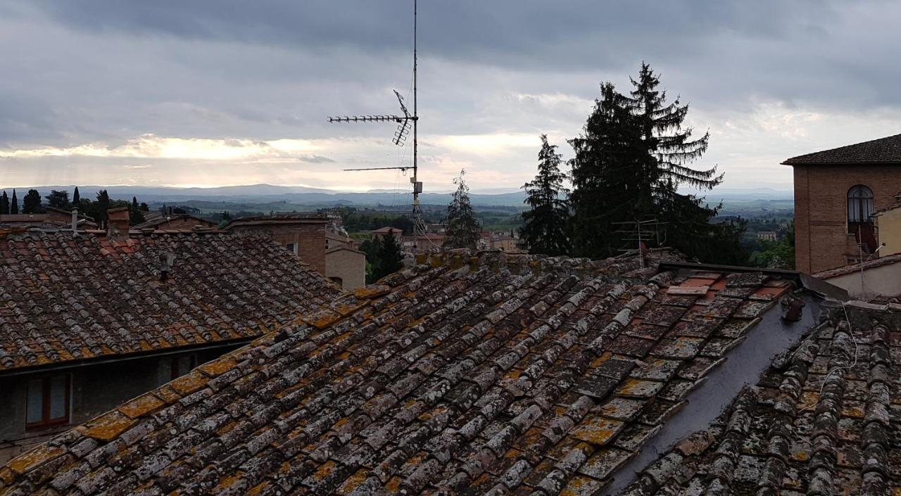 Apartamento Un Terrazzo Sulla Magia Siena Exterior foto