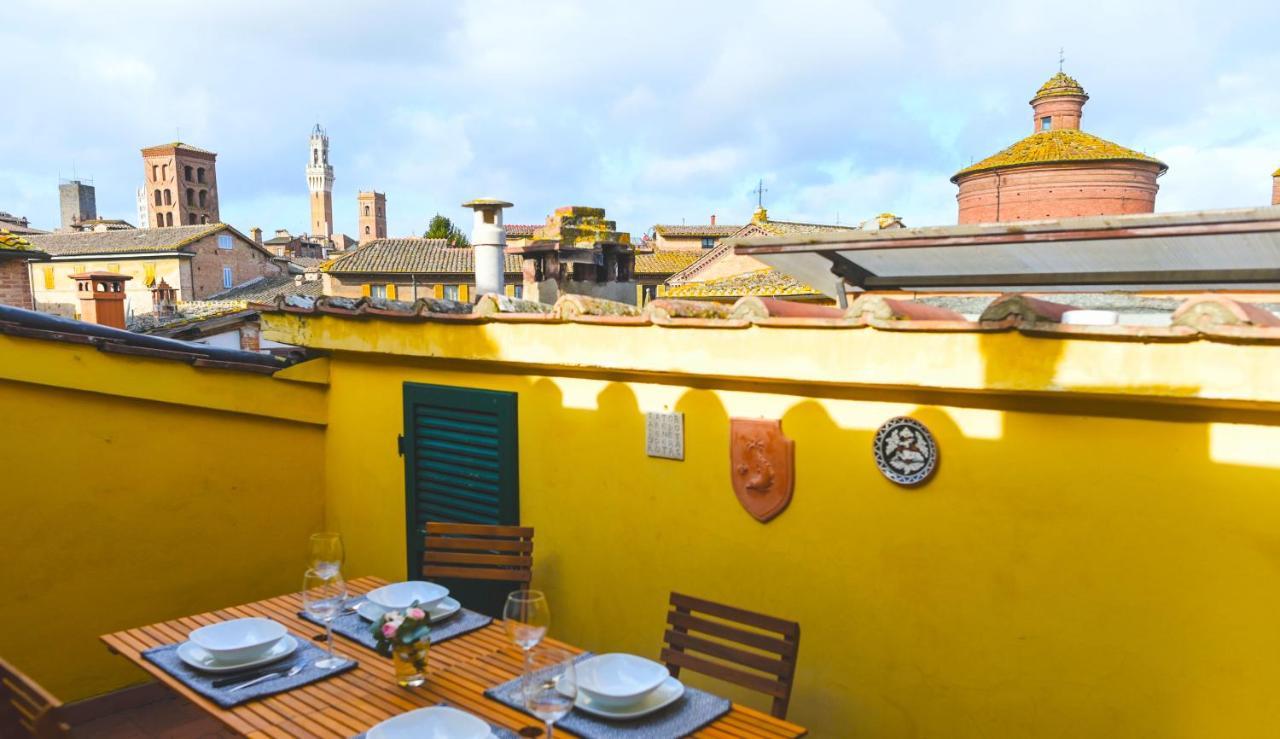 Apartamento Un Terrazzo Sulla Magia Siena Exterior foto